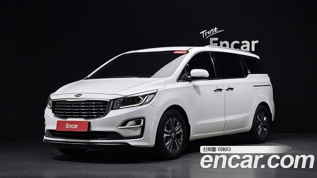 Kia Carnival 11-Seater Prestige — пробег 154 100 км — фото 1 из 5