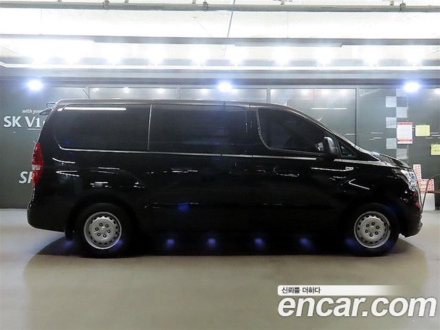 Hyundai Starex Van 3-Seater Style — пробег 170 843 км — фото 3 из 5