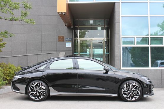 Hyundai Ioniq6 Long Range AWD Prestige — пробег 33 000 км — фото 3 из 5