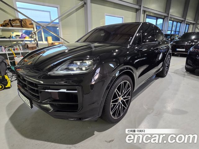 Porsche Cayenne 3.0 E-Hybrid Coupe — пробег 4 071 км — фото 1 из 5