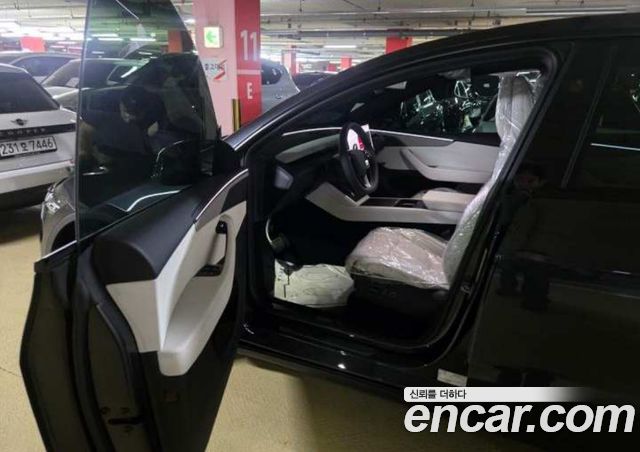 Tesla Model Y L Long Range AWD — пробег 1 км — фото 4 из 5