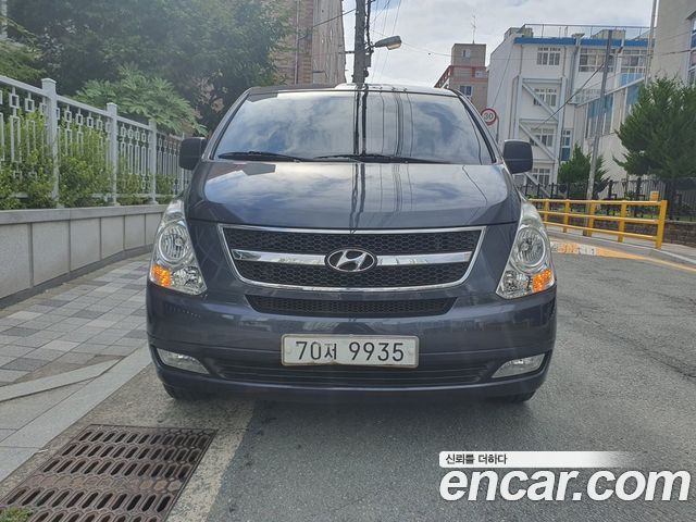 Hyundai Starex 11-Seater Wagon CVX Luxury — пробег 133 000 км — фото 2 из 5