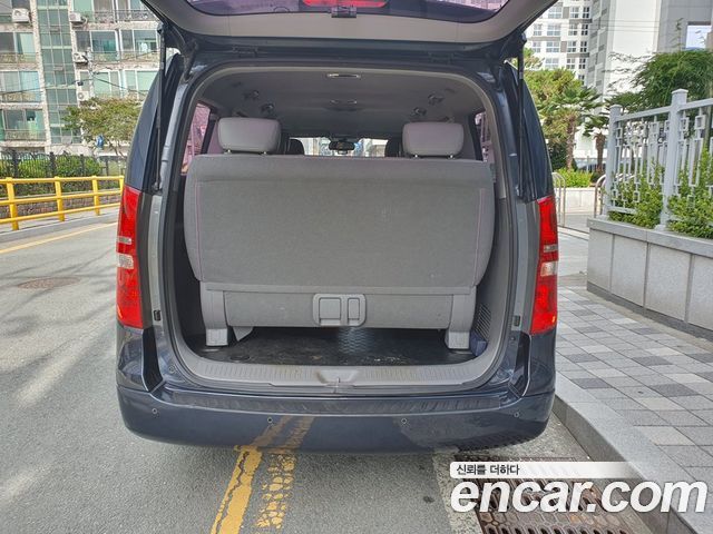 Hyundai Starex 11-Seater Wagon CVX Luxury — пробег 133 000 км — фото 4 из 5