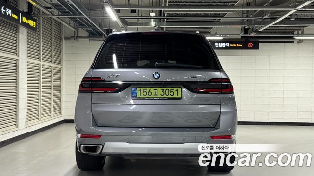 BMW X7 xDrive 40d Design Pure Excellence 7-Seater — пробег 10 592 км — фото 3 из 5