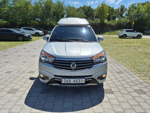 Ssangyong KORANDO 4WD Chateau 9-seater High-Limousine — пробег 202 765 км — фото 2 из 5