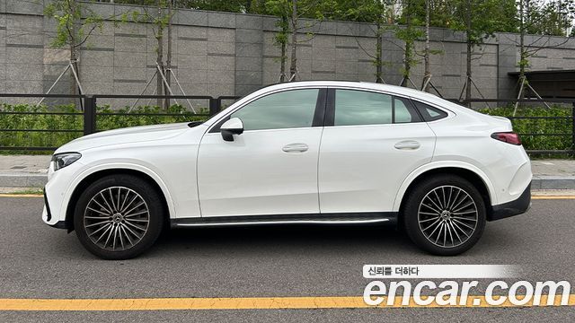 Mercedes-Benz GLC-Class GLC300 4MATIC Coupe — пробег 47 555 км — фото 3 из 5