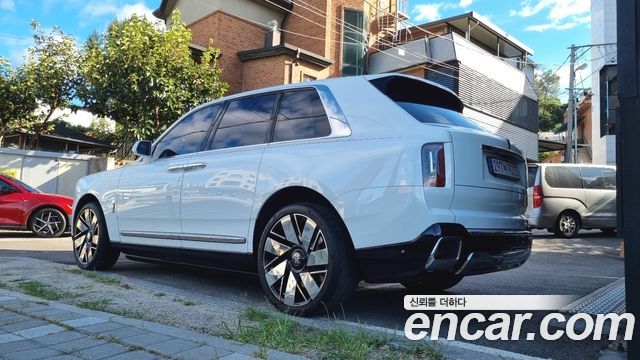 Rolls-Royce Cullinan 6.7 V12 — пробег 14 000 км — фото 2 из 5