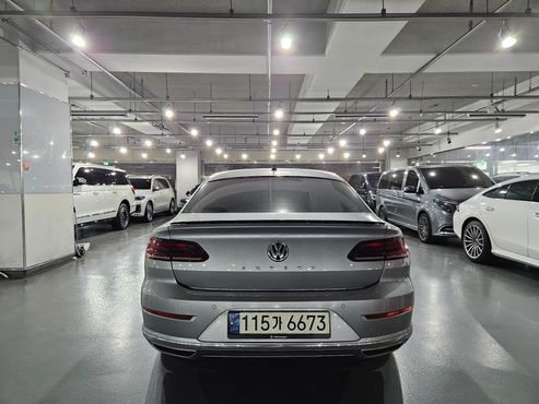 Volkswagen Arteon 2.0 TDI Premium — пробег 127 000 км — фото 3 из 5
