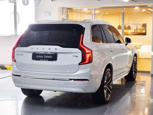 Volvo XC90 T8 Ultra Bright Hybrid — пробег 8 225 км — фото 2 из 5