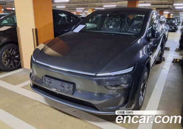 Tesla Model Y L Long Range AWD — пробег 1 км — фото 2 из 5