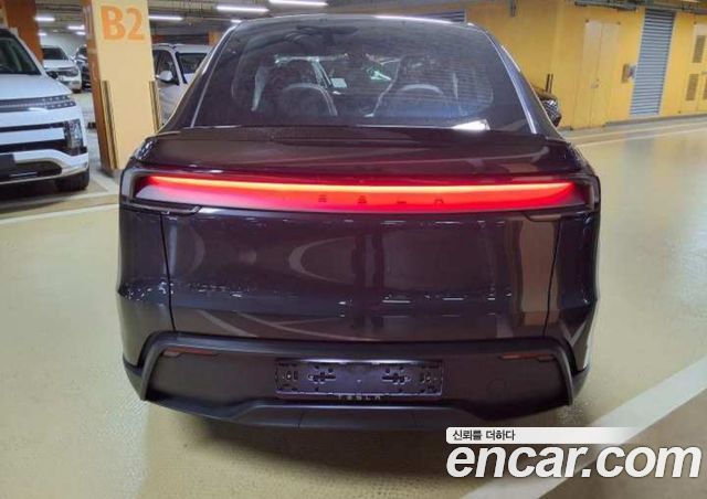 Tesla Model Y L Long Range AWD — пробег 1 км — фото 3 из 5