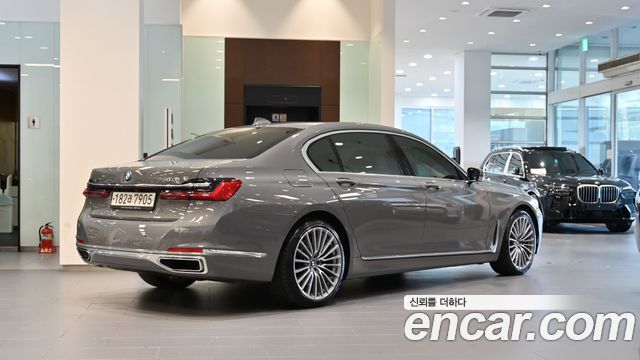 BMW 7-Series 730d xDrive Design Pure Excellence — пробег 75 706 км — фото 4 из 5
