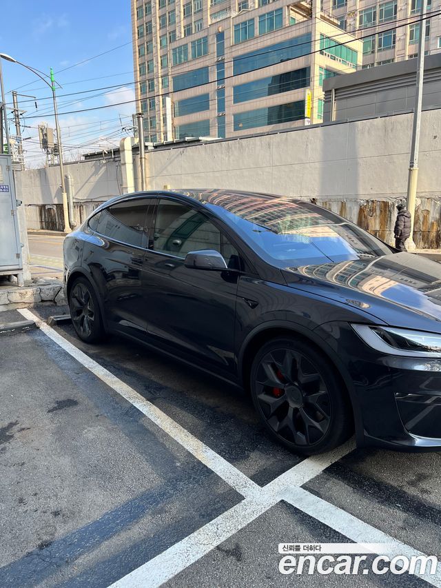 Tesla Model X Plaid — пробег 10 000 км — фото 3 из 5