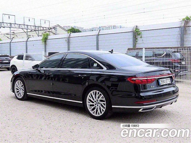 Audi A8 55 TFSI Quattro LWB — пробег 105 466 км — фото 2 из 5