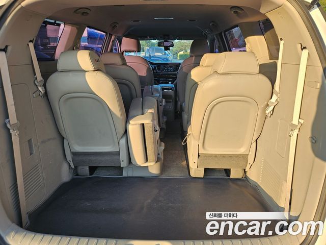 Kia Carnival 11-Seater Prestige — пробег 85 897 км — фото 5 из 5