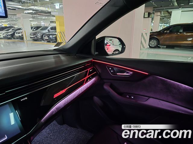 Audi Q8 45 TDI Quattro Premium — пробег 76 038 км — фото 3 из 5