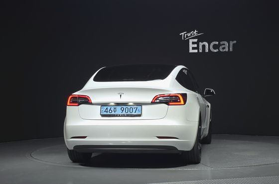 Tesla Model 3 RWD — пробег 73 146 км — фото 4 из 5
