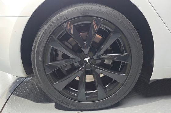 Tesla Model 3 RWD — пробег 73 146 км — фото 5 из 5