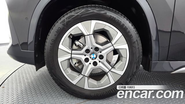 BMW X1 xDrive 20i xLine — пробег 11 931 км — фото 5 из 5