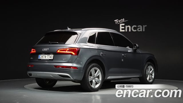 Audi Q5 40 TDI Quattro Premium — пробег 79 458 км — фото 2 из 5