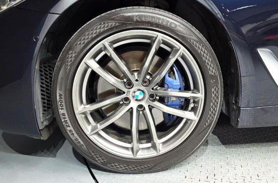 BMW 5-Series 530i xDrive M Sport Package Plus — пробег 81 078 км — фото 5 из 5