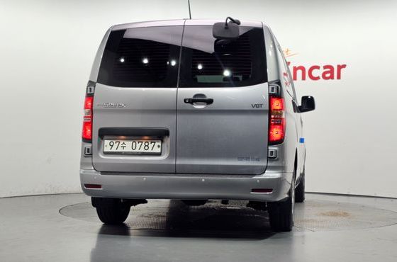 Hyundai Starex Van 3-Seater Smart — пробег 81 709 км — фото 4 из 5