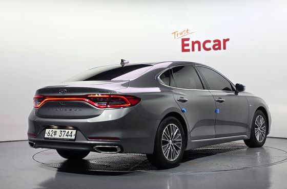 Hyundai Grandeur Premium — пробег 145 364 км — фото 2 из 5