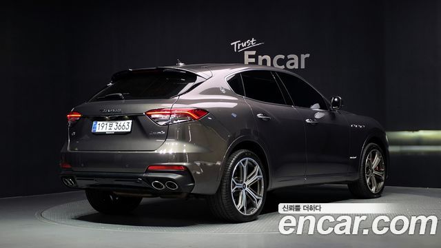 Maserati Levante 3.0 AWD GranSport — пробег 46 320 км — фото 2 из 5