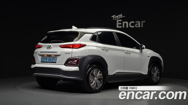 Hyundai Kona из Кореи Encar
