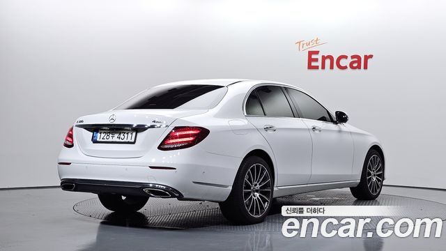 Mercedes-Benz E-Class из Кореи Encar
