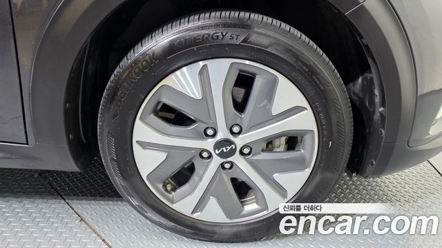 Kia Niro Prestige — пробег 139 801 км — фото 5 из 5