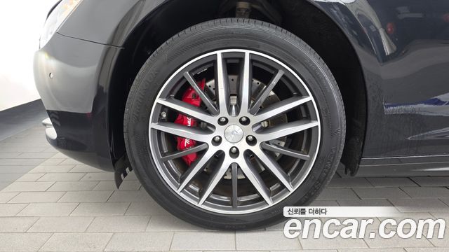 Maserati Ghibli из Кореи Encar