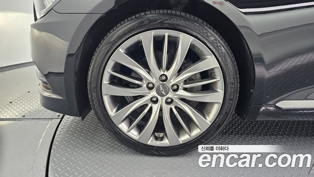 Hyundai Genesis из Кореи Encar
