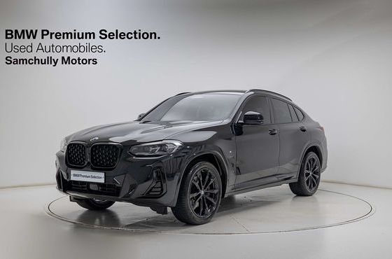 BMW X4 xDrive20i M Sport Pro Special Edition — пробег 10 650 км — фото 1 из 5