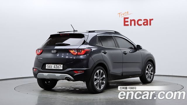 Kia Stonic из Кореи Encar