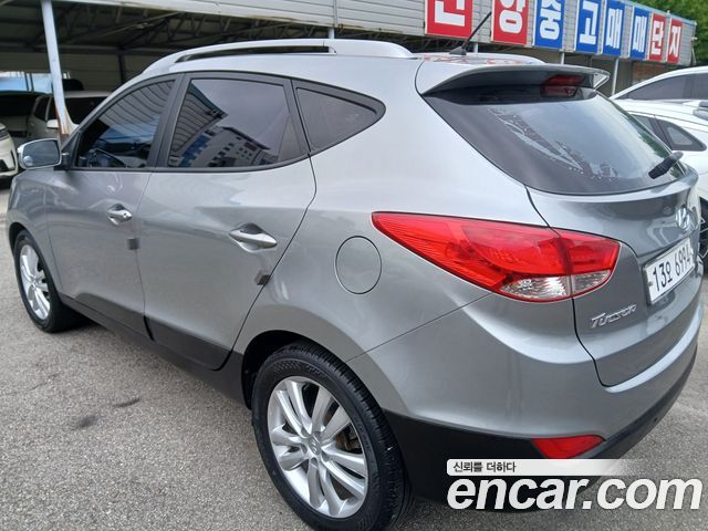 Hyundai Tucson Diesel 2WD LX20 Smart-Pack — пробег 182 000 км — фото 4 из 5