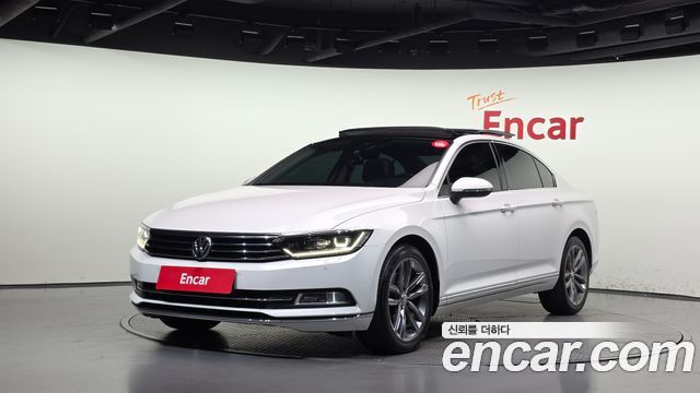 Volkswagen Passat 2.0 TDI Premium — пробег 129 638 км — фото 1 из 5