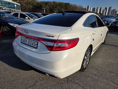 Hyundai Grandeur Premium — пробег 133 015 км — фото 2 из 5