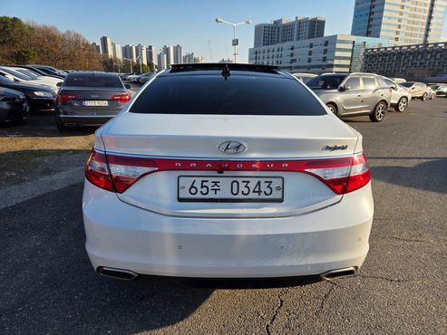 Hyundai Grandeur Premium — пробег 133 015 км — фото 4 из 5