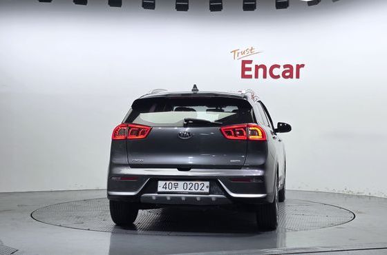 Kia Niro Noblesse — пробег 136 540 км — фото 4 из 5