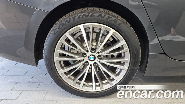 BMW 3-Series 330i xDrive Luxury — пробег 54 091 км — фото 5 из 5