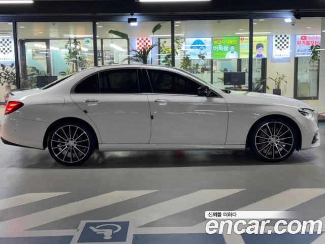 Mercedes-Benz E-Class E300 4MATIC AMG Line — пробег 92 072 км — фото 3 из 5