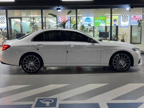 Mercedes-Benz E-Class E300 4MATIC AMG Line — пробег 92 072 км — фото 3 из 5