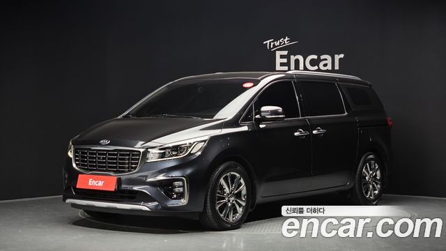 Kia Carnival 7-Seater Limousine VIP — пробег 80 971 км — фото 1 из 5