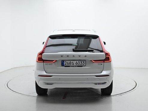 Volvo XC60 T8 Ultra Bright — пробег 3 981 км — фото 4 из 5