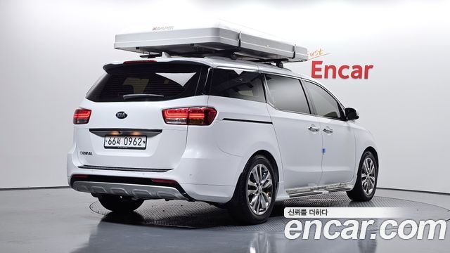 Kia Carnival из Кореи Encar