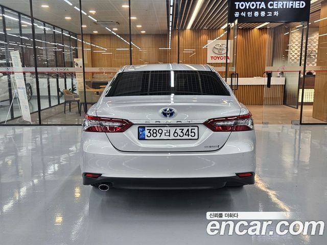 Toyota Camry 2.5 XLE Hybrid — пробег 38 706 км — фото 4 из 5