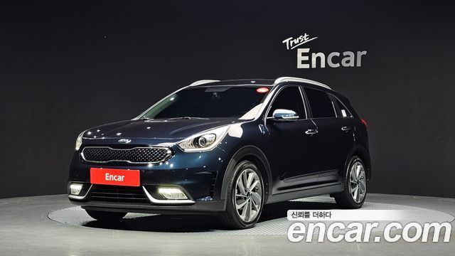 Kia Niro Prestige — пробег 177 477 км — фото 1 из 5