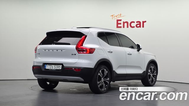 Volvo XC40 B4 Inscription — пробег 61 658 км — фото 2 из 5