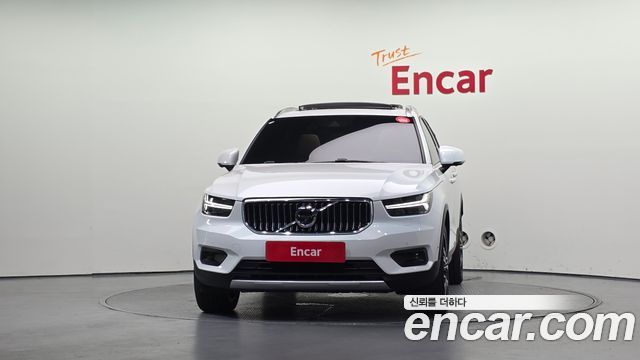Volvo XC40 B4 Inscription — пробег 61 658 км — фото 3 из 5
